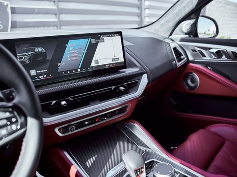 Used 2025 BMW XM image 69