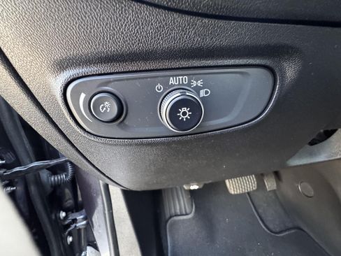 Certified 2019 Chevrolet Equinox LT w/ Sun & Navigation Package AWD/4WD image 23