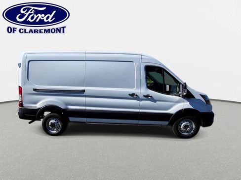 New 2026 Ford Transit 250 148 Medium Roof Extended AWD image 9