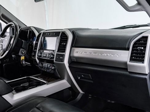Used 2019 Ford F250 Lariat w/ Lariat Value Package image 9