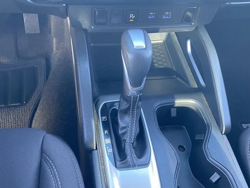 Used 2022 Nissan Frontier SV w/ Technology Package image 26