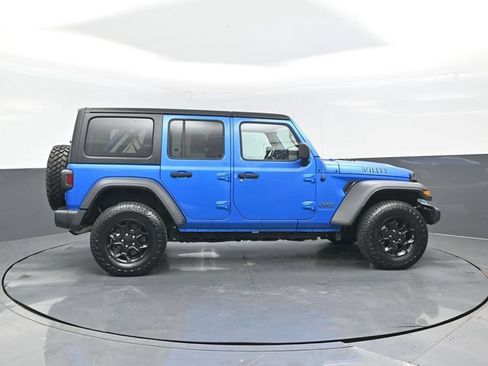 Used 2023 Jeep Wrangler Unlimited w/ Cold Weather Group AWD/4WD image 3