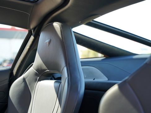 Used 2018 McLaren 720S Luxury image 12