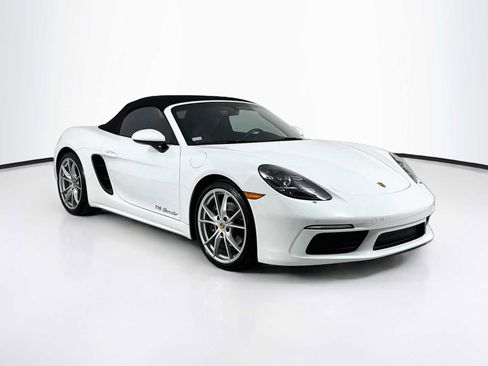 Certified 2025 Porsche 718 Boxster RWD image 7