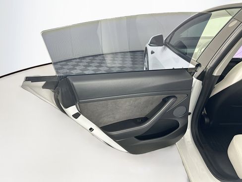 Used 2021 Tesla Model 3 Standard Range Plus RWD image 24