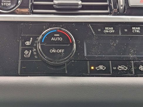 New 2025 Nissan Pathfinder Platinum w/ Black Appearance Package image 33