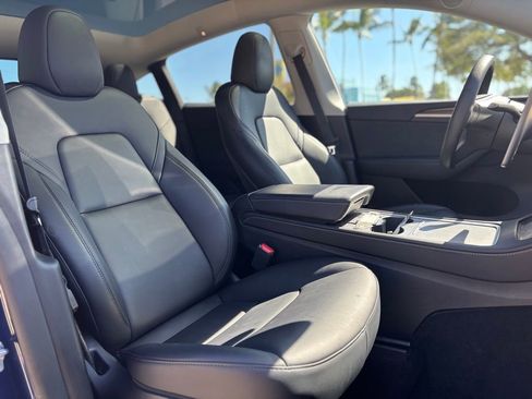 Used 2024 Tesla Model Y AWD image 9