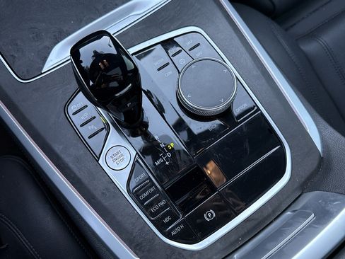 Used 2022 BMW X5 xDrive40i w/ Climate Comfort Package image 41