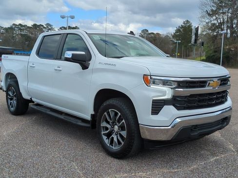 Used 2023 Chevrolet Silverado 1500 LT image 3