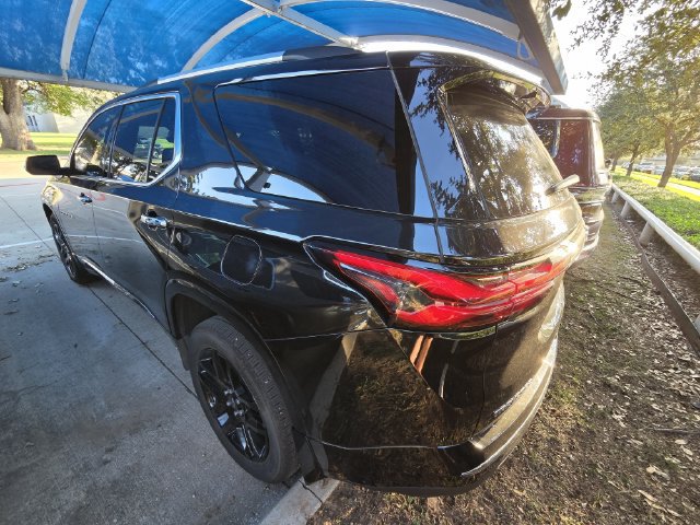 Used 2022 Chevrolet Traverse Premier FWD image 4