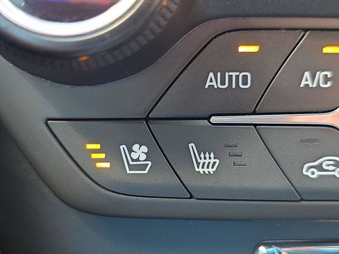 Used 2015 Chevrolet Corvette Stingray Coupe w/ 2LT Preferred Equipment Group image 25