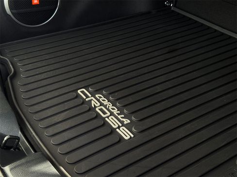 Certified 2025 Toyota Corolla Cross AWD Hybrid w/ Moonroof Package image 30