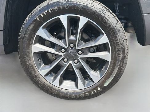 Used 2022 Jeep Grand Cherokee Overland AWD/4WD image 30