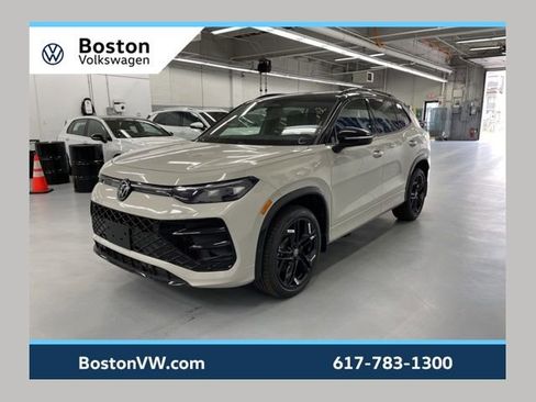 New 2026 Volkswagen Tiguan SE R-Line AWD/4WD image 1