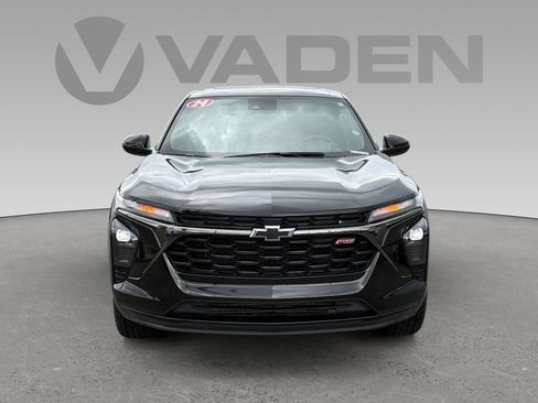Used 2024 Chevrolet Trax RS w/ Sunroof Package FWD image 21