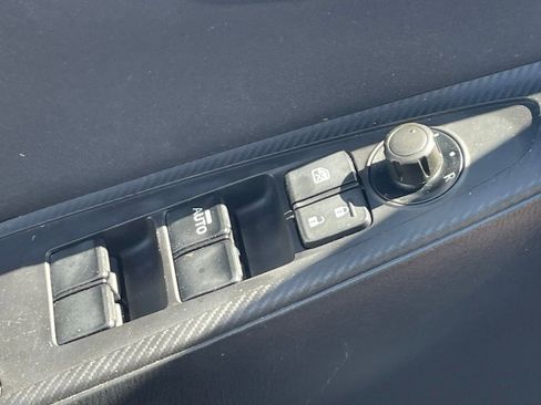 Used 2017 Toyota Yaris iA image 12