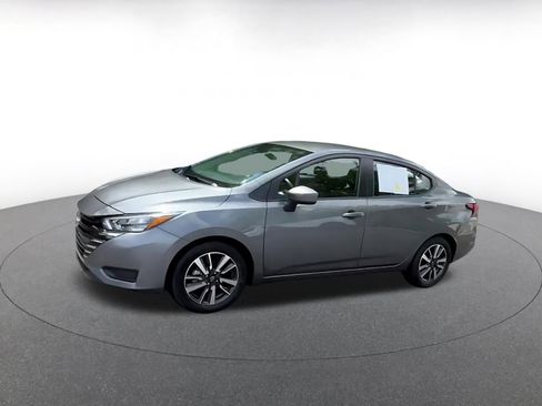 Used 2025 Nissan Versa SV FWD image 8