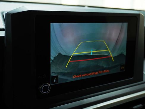 Certified 2025 Toyota Tacoma SR5 image 21