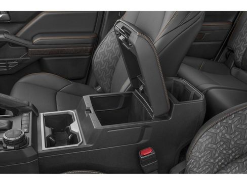 Used 2024 Toyota Tacoma Limited w/ Limited Package (LT) image 9