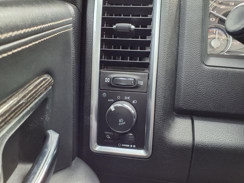 Used 2018 RAM 2500 Limited AWD/4WD image 18