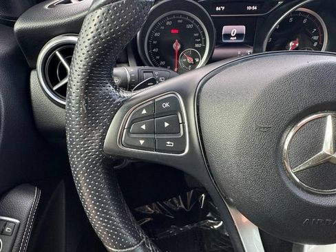 Used 2019 Mercedes-Benz GLA 250 4MATIC image 31