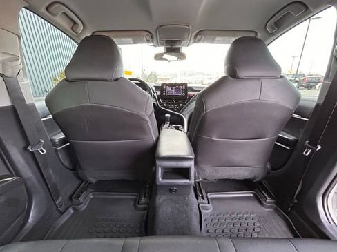 Used 2022 Toyota Camry LE image 31