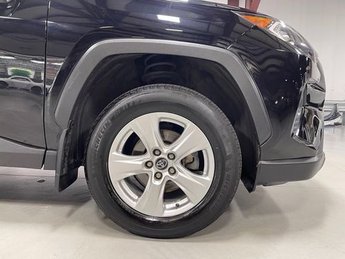 Used 2021 Toyota RAV4 XLE AWD/4WD image 16