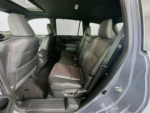 Used 2024 Honda Passport Black Edition image 24