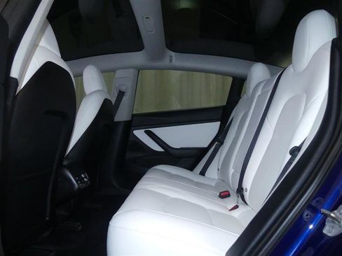 Used 2018 Tesla Model 3 Long Range image 3