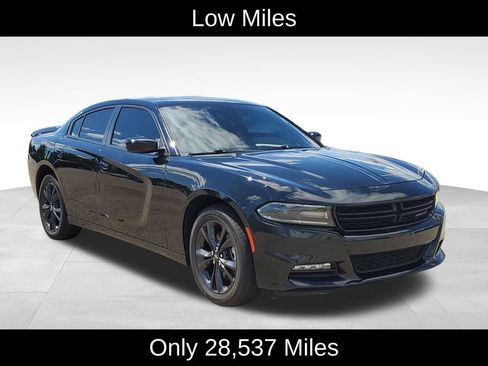 Used 2022 Dodge Charger SXT w/ Blacktop Package AWD/4WD image 2