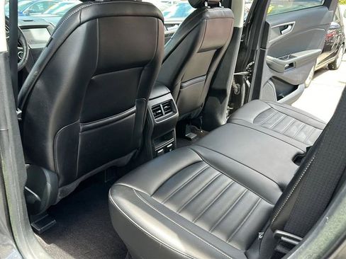 Used 2019 Ford Edge SEL w/ Equipment Group 201A FWD image 27