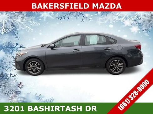 Used 2023 Kia Forte LXS image 2