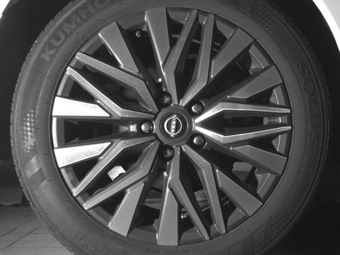 Used 2025 Nissan Altima 2.5 SV image 15