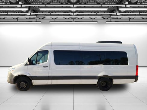Used 2024 Mercedes-Benz Sprinter 3500 image 7