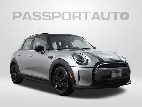 Certified 2023 MINI Cooper 4-Door Hardtop image 3