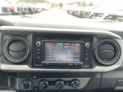 Used 2019 Toyota Tacoma SR5 image 17
