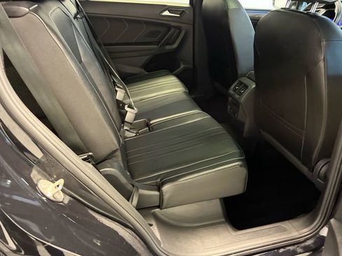 Certified 2022 Volkswagen Tiguan SE R-Line FWD image 13