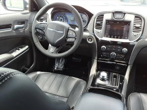 Used 2023 Chrysler 300 S RWD image 7