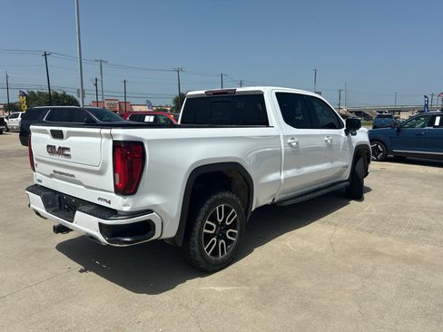 Used 2024 GMC Sierra 1500 AT4 w/ AT4 Premium Package AWD/4WD image 3