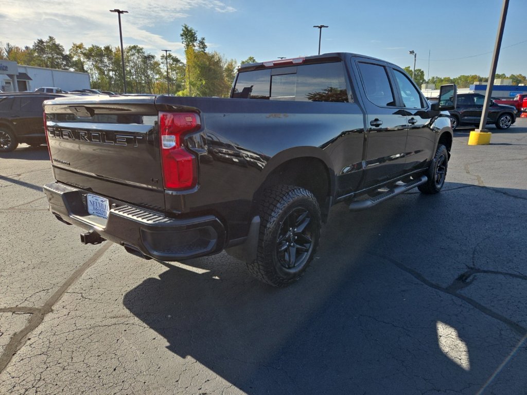 Certified 2020 Chevrolet Silverado 1500 LT Trail Boss w/ Midnight Edition AWD/4WD image 4