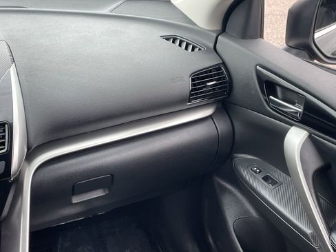 Used 2024 Mitsubishi Eclipse Cross SE image 17