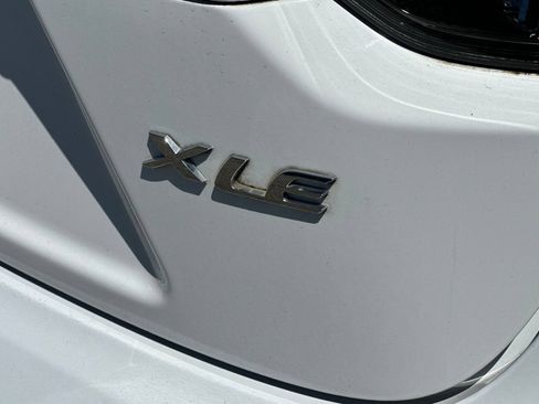 Used 2021 Toyota Corolla XLE FWD image 22