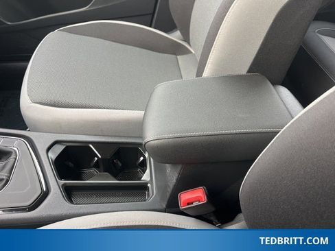 Used 2023 Volkswagen Taos S image 33