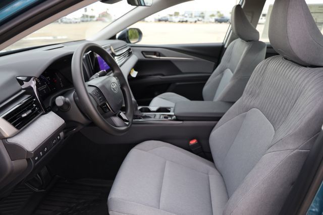 New 2026 Toyota Camry LE w/ Convenience Package FWD image 12