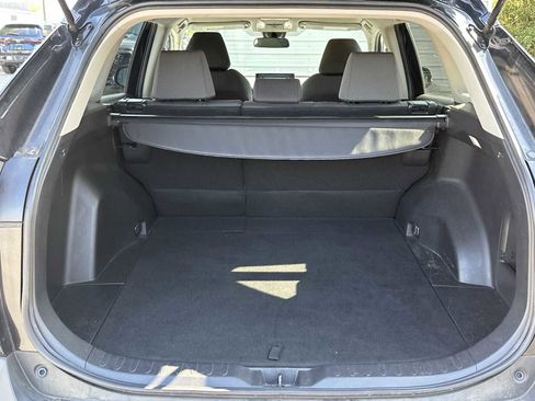 Used 2022 Toyota RAV4 XLE AWD/4WD image 25