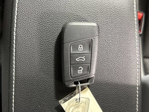 Used 2022 Volkswagen Taos S AWD/4WD image 40