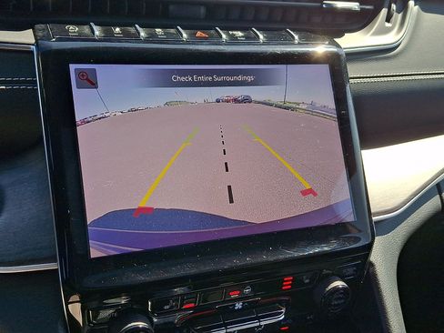 Certified 2024 Jeep Grand Cherokee Limited AWD/4WD image 19