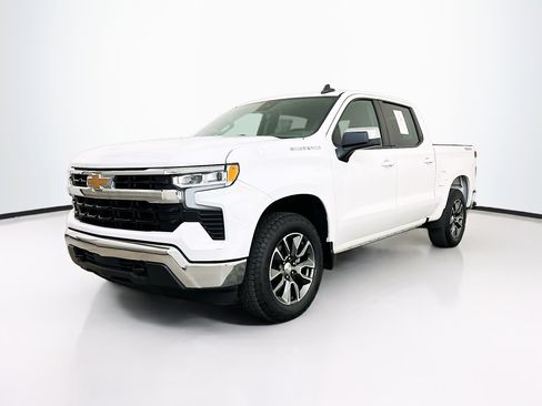 Used 2023 Chevrolet Silverado 1500 LT AWD/4WD image 3
