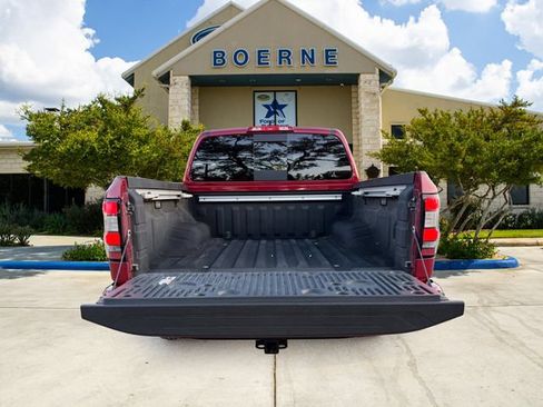 Used 2024 Nissan Frontier SV w/ SV Convenience Package RWD image 5