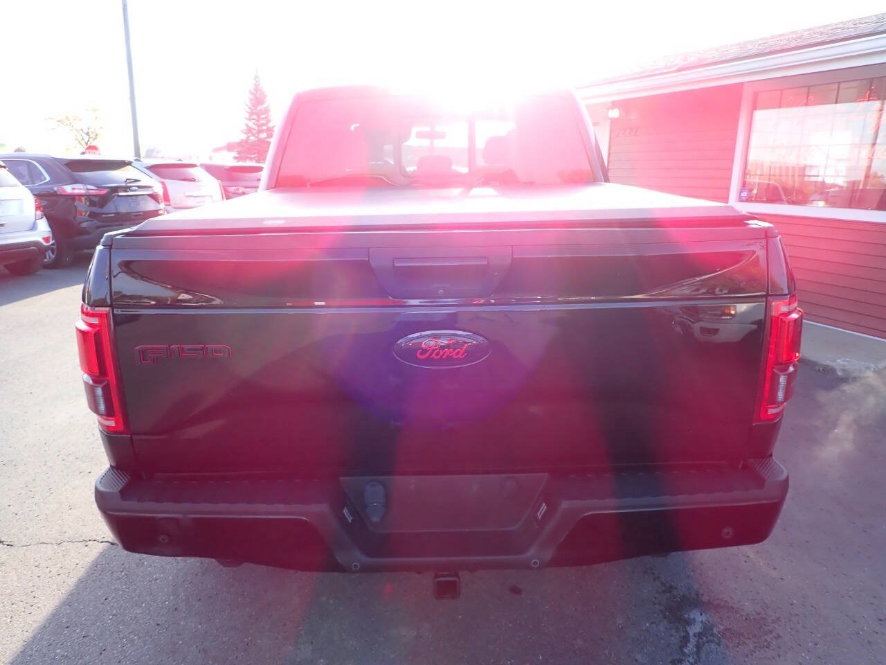 Used 2017 Ford F150 XLT w/ Equipment Group 302A Luxury AWD/4WD image 5